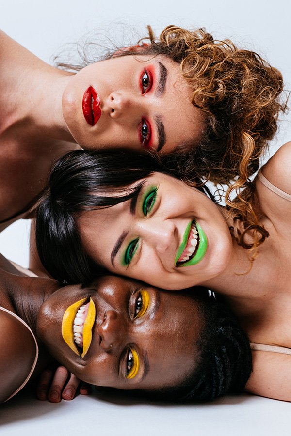 three-girls-from-different-ethnicities-posing